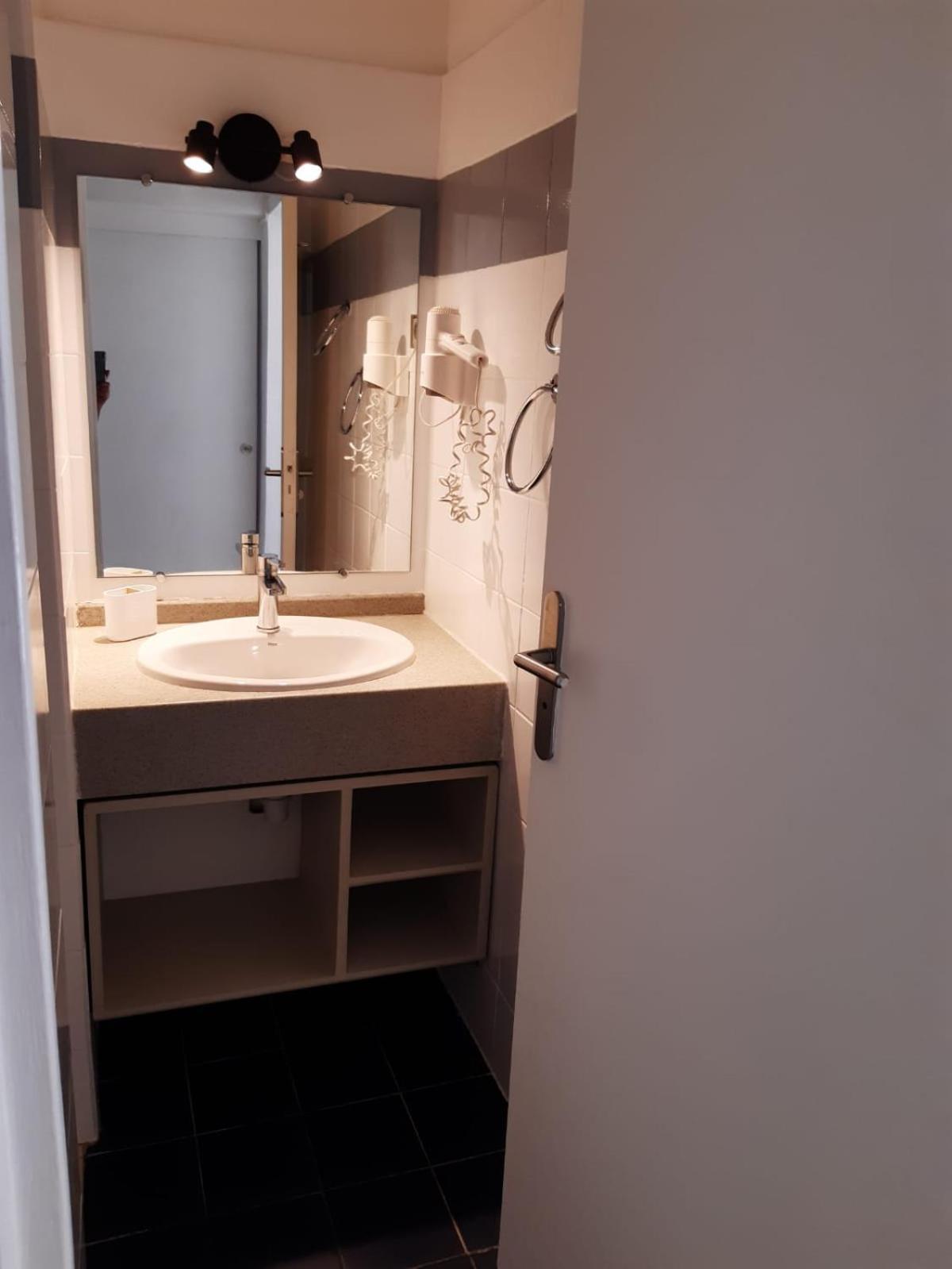 Manbana 320 Residence Kawann Grand-Bourg  外观 照片